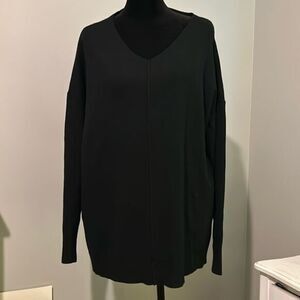 NWT Zenana Large Vneck sweater    E